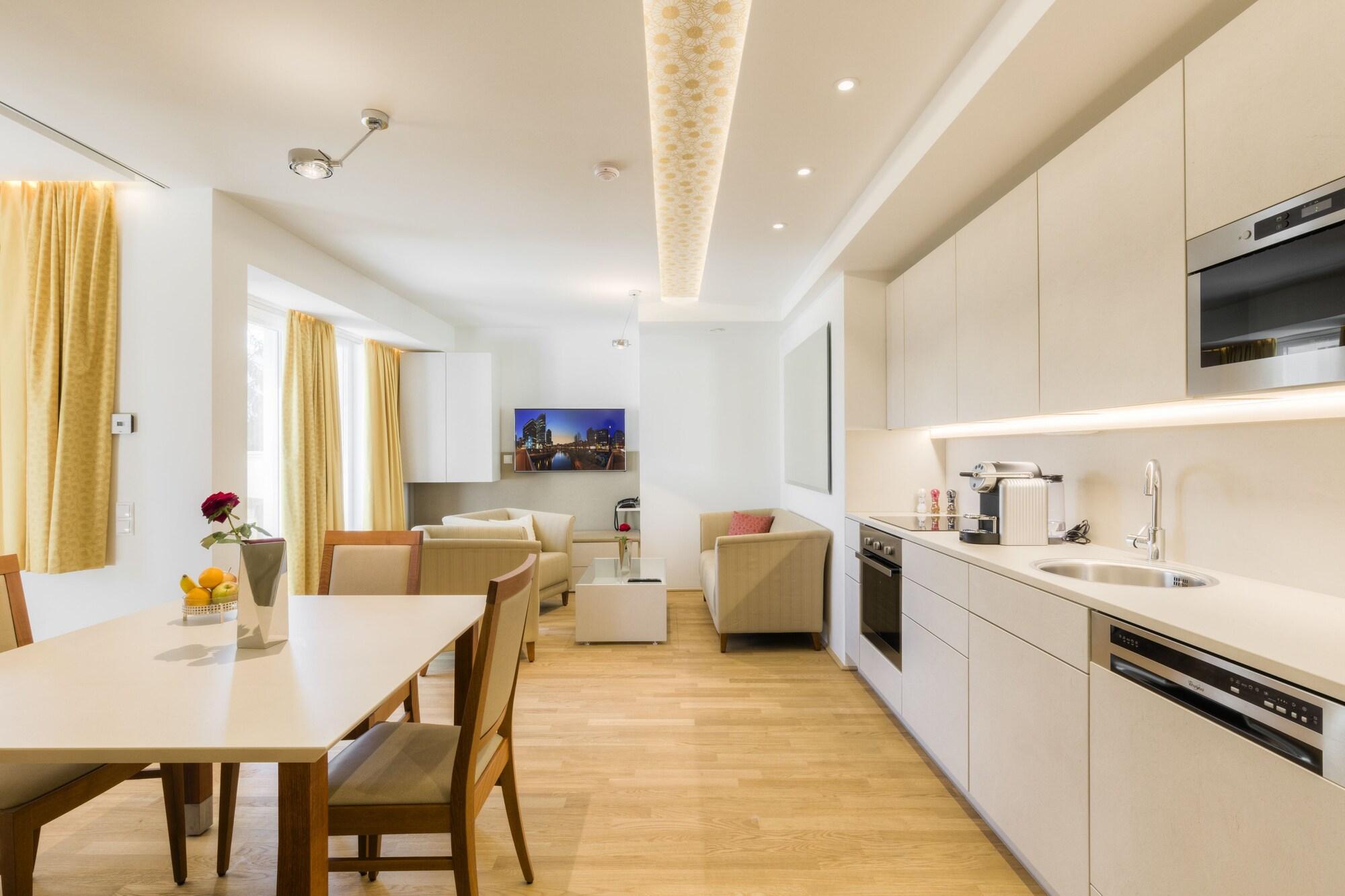 Vienna Grand Apartments Danube Екстер'єр фото