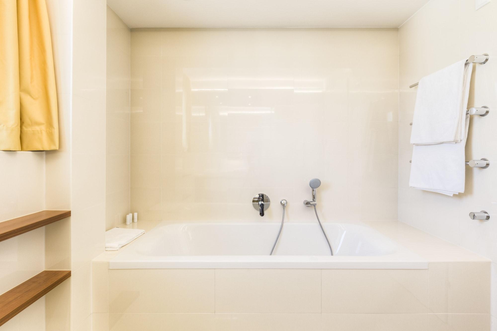 Vienna Grand Apartments Danube Екстер'єр фото