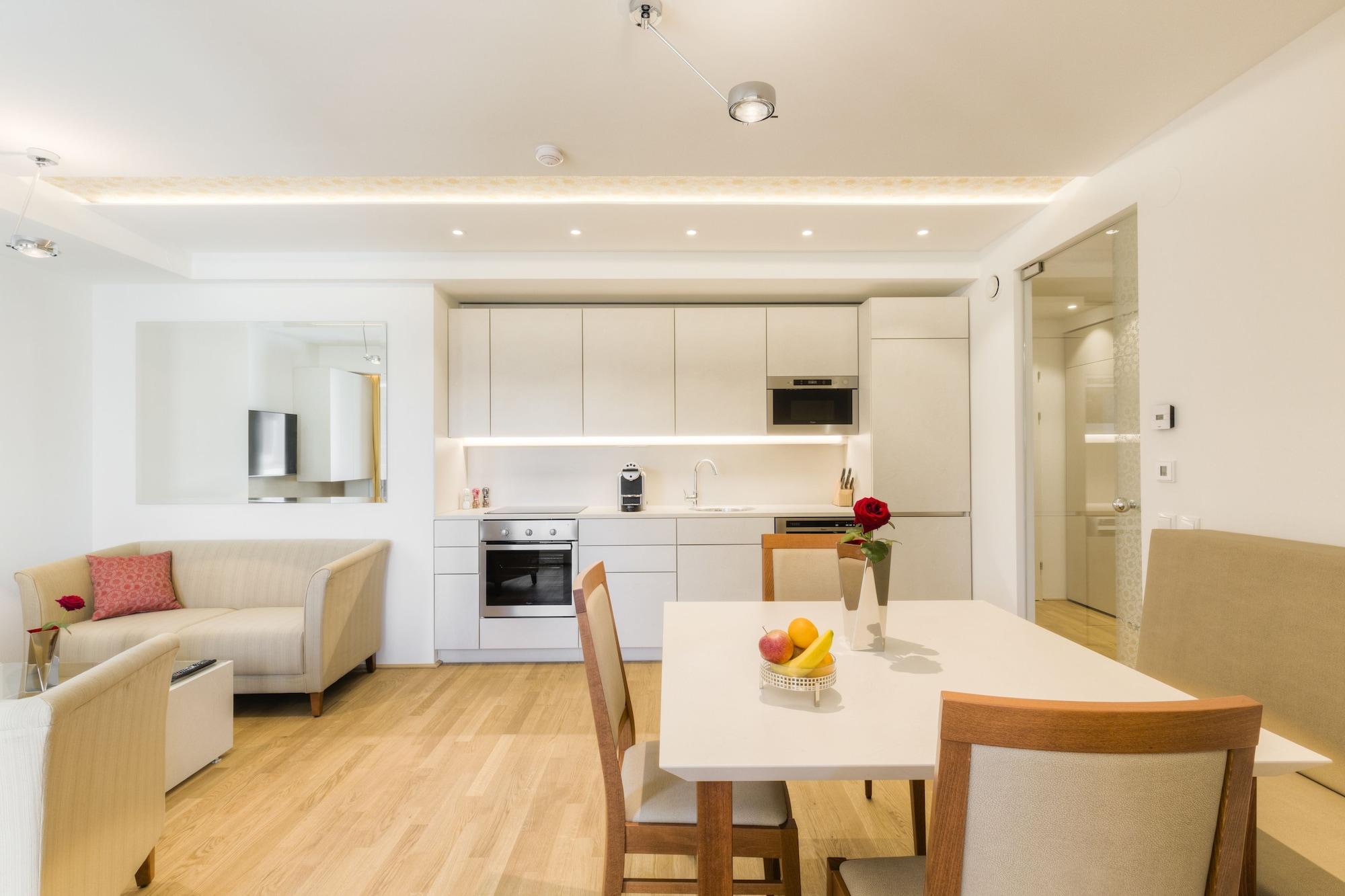 Vienna Grand Apartments Danube Екстер'єр фото